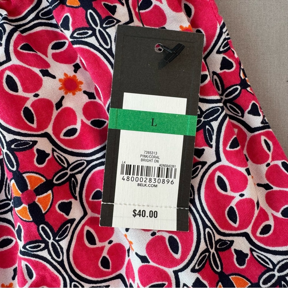 Crown & Ivy Women's Patterned Shorts - Picture 4 of 10